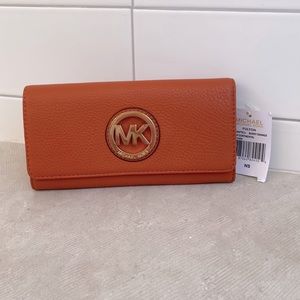 Michael Kors Fulton genuine leather wallet